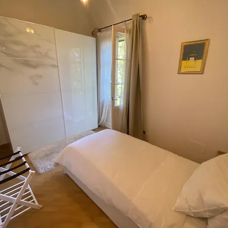 Maison Odette بيزا